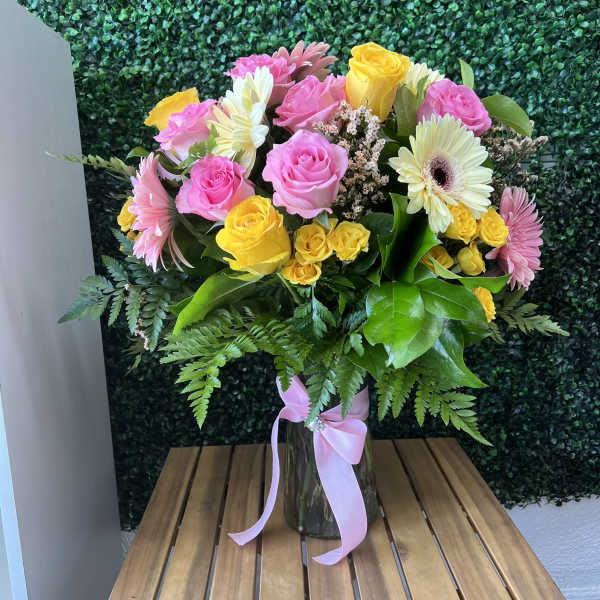 Sunshine Blush Garden Vase