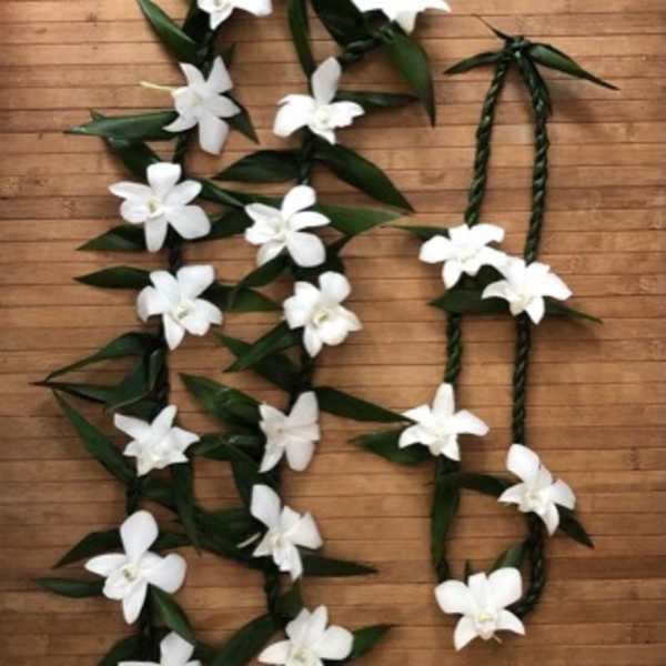 Sweetheart leis