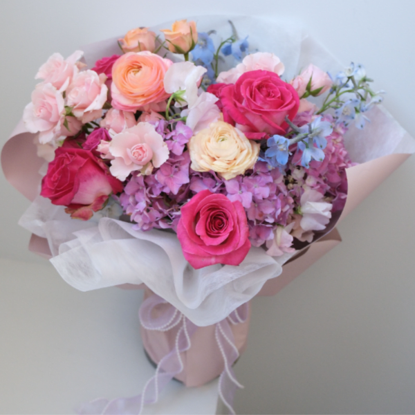 Fresh, Colorful & Cheerful Roses Bouquet