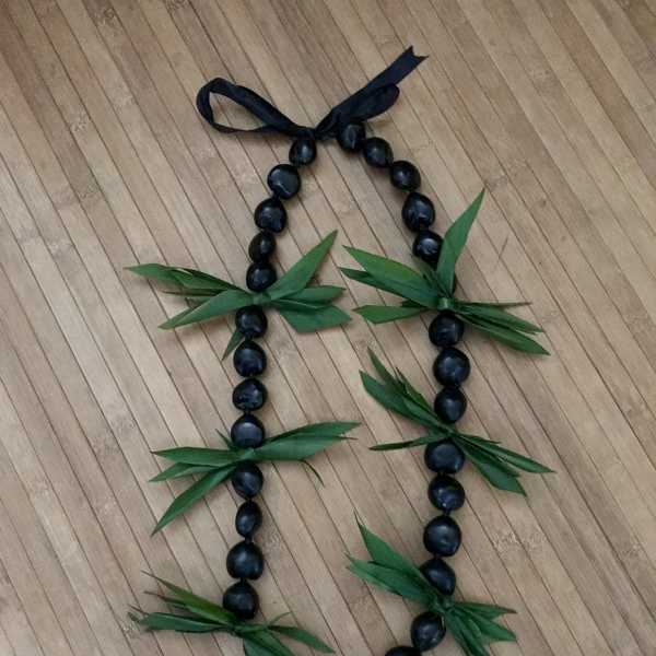 Kukui Nut lei with ti leaf