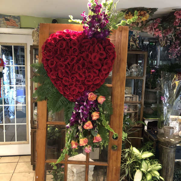 Broken heart From Roma Florist