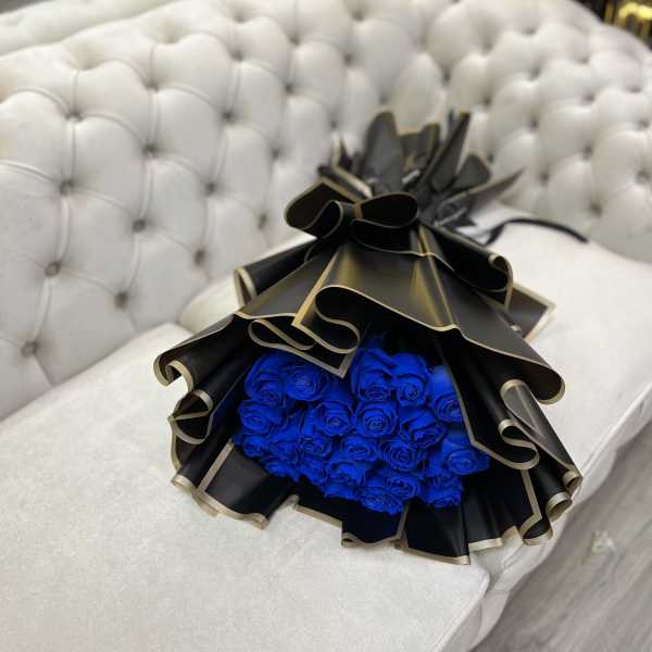 Royal Blue Dreams Bouget 25st
