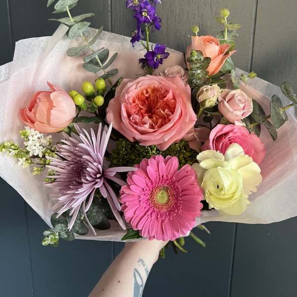 SEASONAL WRAPPED BOUQUET