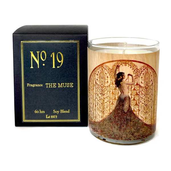 Fragrance candle in a glass jar with a matching black box
