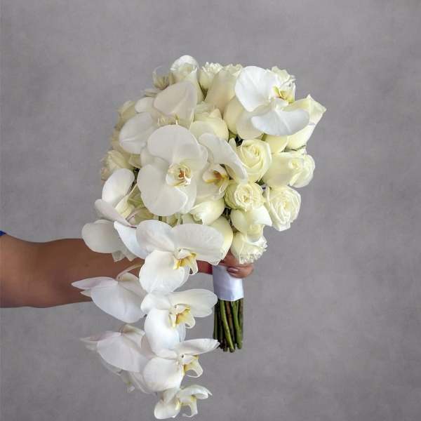elegant bridal bouquet