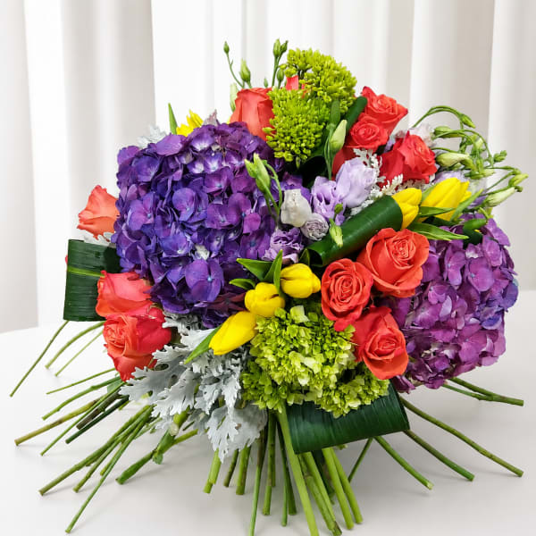 Bold and beautiful wedding bouquet