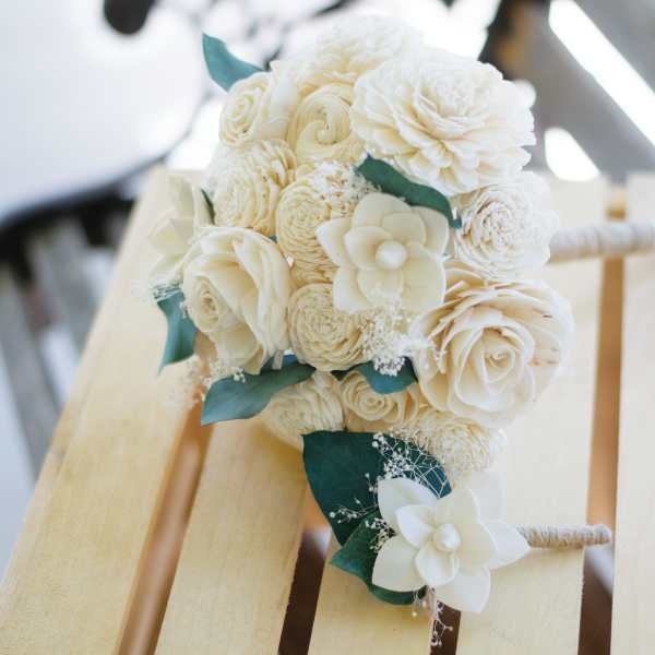 Eco Chic Bouquets - Purity Bridal Bouquet & Boutonniere Set