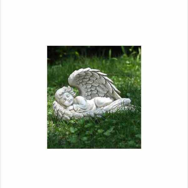 Lying Angel in Wing