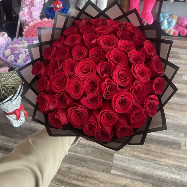 50 RED ROSES