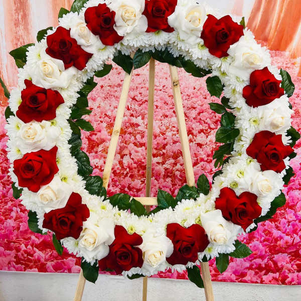 Funeral - Medium Wreath With Red And White Roses