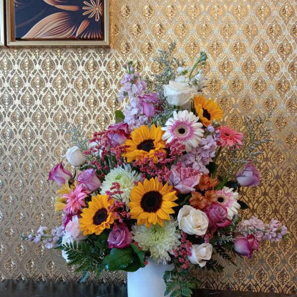 Happy Anniversary/Birthday Luxury Arrangement