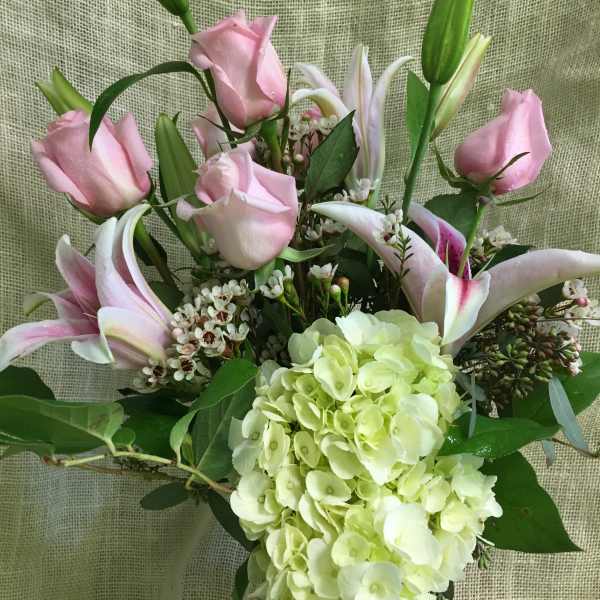 Forever yours - Lilies, Hydrangeas and Roses
