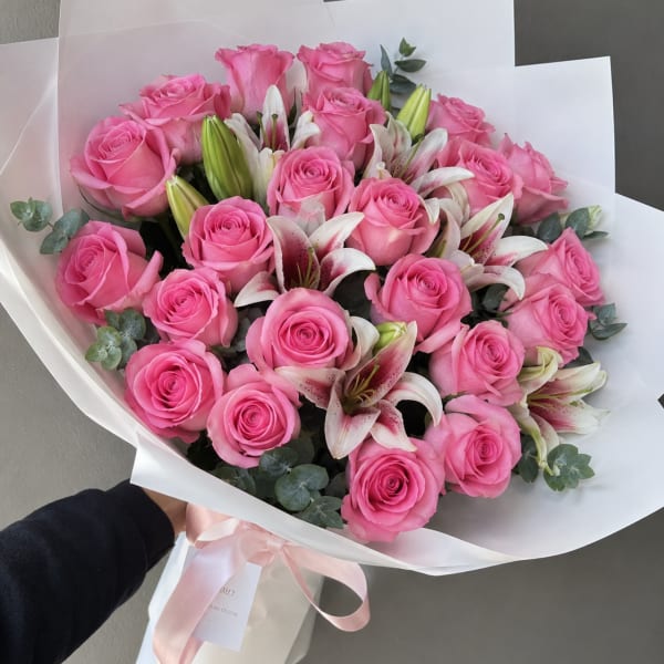 Rosas Rosa y Lirios