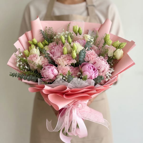 Peonies (5) & Lisianthus Chic Bouquet