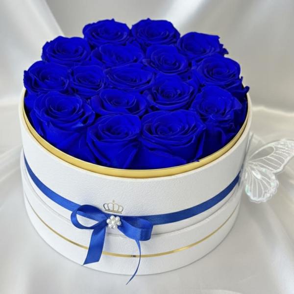 Luxury Preserved Rose Box – 16 Eternal Roses