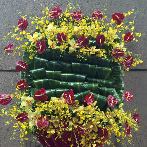 Kahili Wreath - W60050