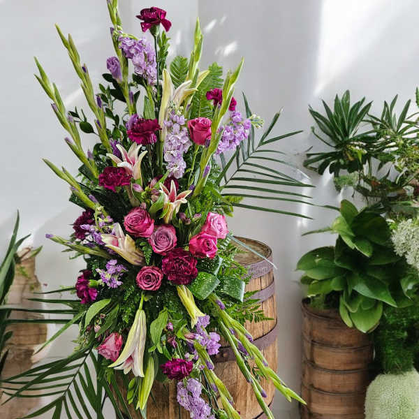 Stargazer and Lavender roses Easel
