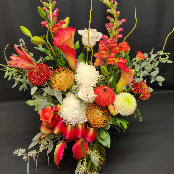 Elegant autumn orange premium bouquet