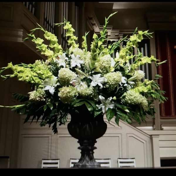 Everlasting Bloom Tribute Grand Display