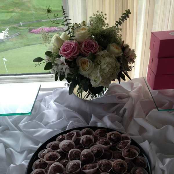 Roma florist how sweet is this arrangement