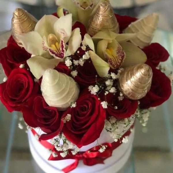 rosas y fresas