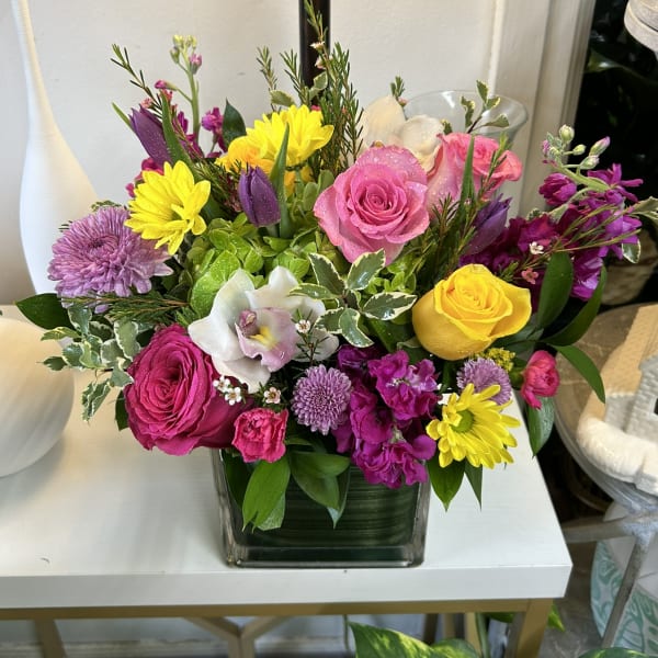 Premium mixed arrangement