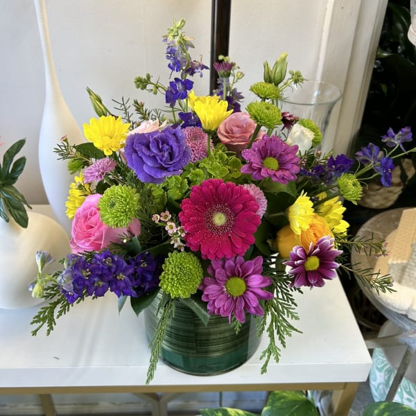 Large mixed arrangement
