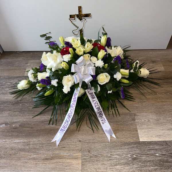 casket natural flowers combination white, purple, red