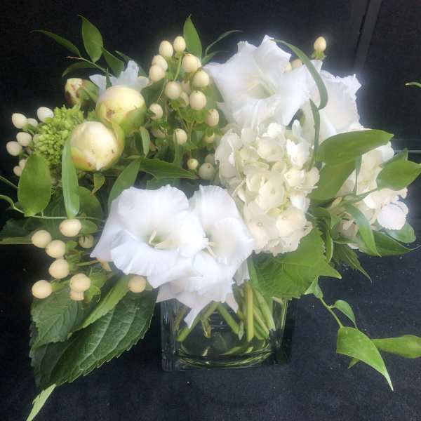 Christmas and Holiday Centerpieces and Bouquets