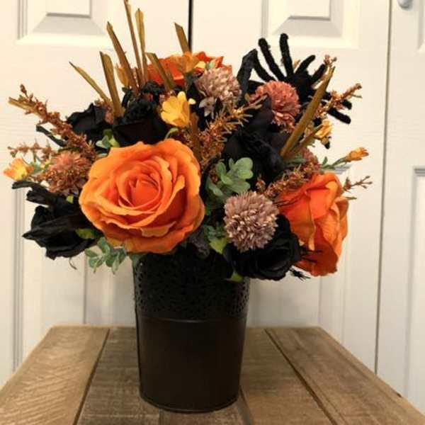 Spooky Halloween flowers