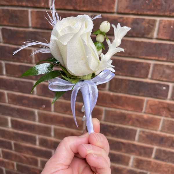Standard Boutonniere