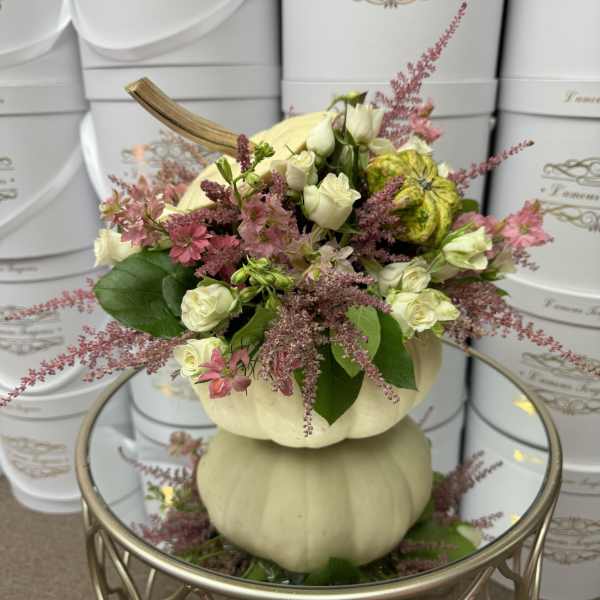 White Pumpkin Signature flowers III