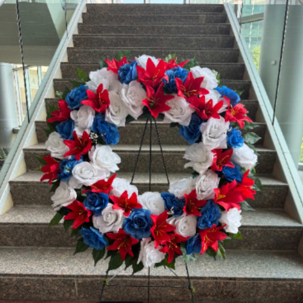 24" RED WHITE AND BLUE SILK WREATH ON EASEL