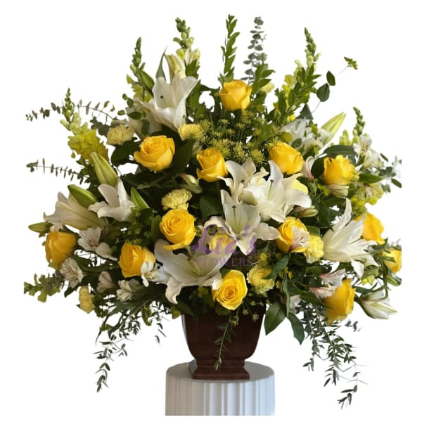 Elegant white and yellow arrangement