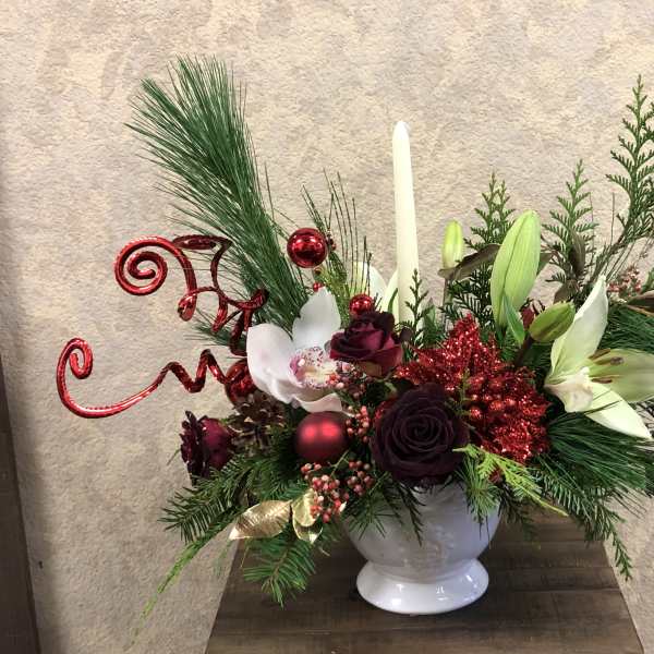 Silky Christmas Centerpiece