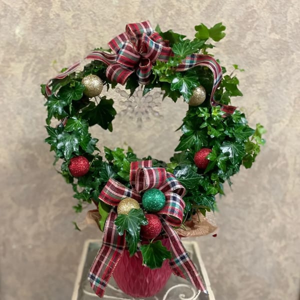 Red and Green Christmas Ivy Wreath