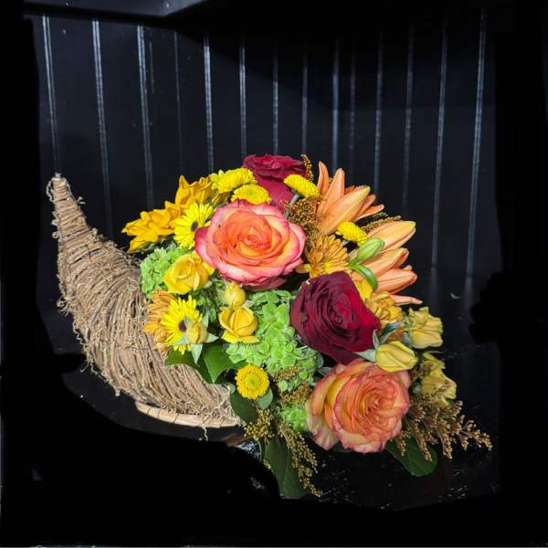 Cornucopia Centerpiece (large)
