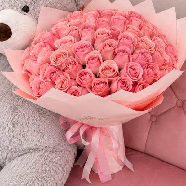 100 light pink Roses