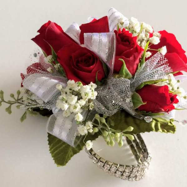 Red Rose Wristlet White Trim