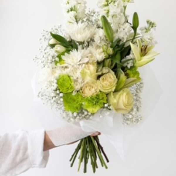 White and pale green bouquet with lilies and roses