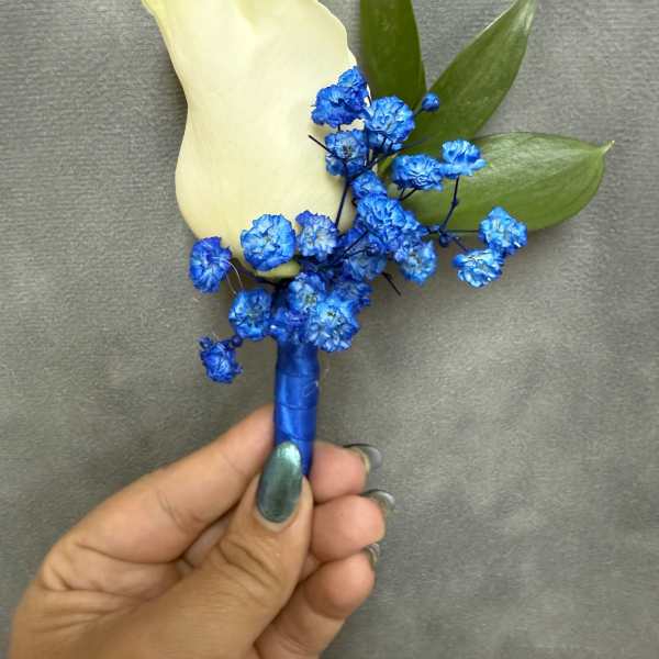 Royal blue white boutonnière