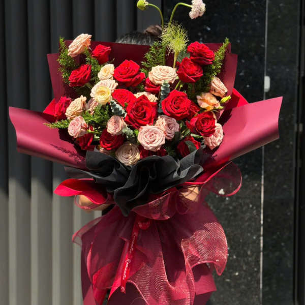 Hand Wrapped Bouquet 04