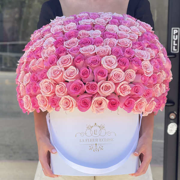 Large pink rose bouquet in a white hat box