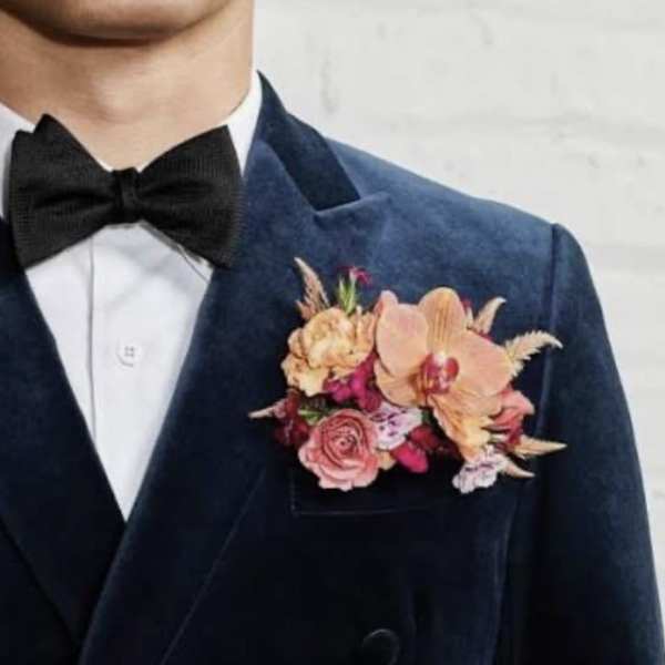 POCKET SQUARE BOUTONNIERE