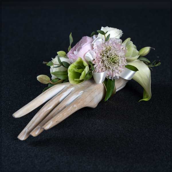 Amanda corsage