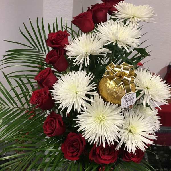 Spiral Form Red Roses
