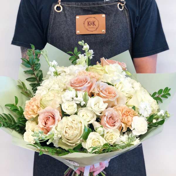 Large Bouquet Peach and White