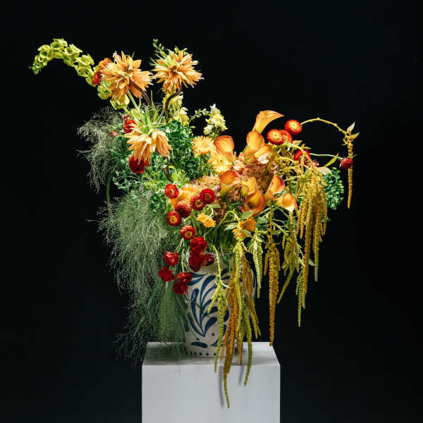 Zhar Ptitsa Vase Arrangement