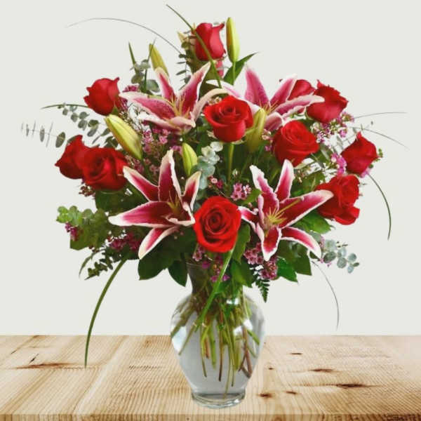 12 roses arrangement