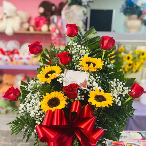 Rose and sunflower arrangement